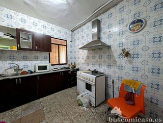 Chalet en venta en Linares