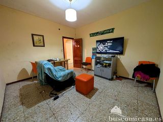 Chalet en venta en Linares