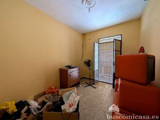 Chalet en venta en Linares