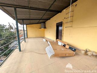 Chalet en venta en Linares