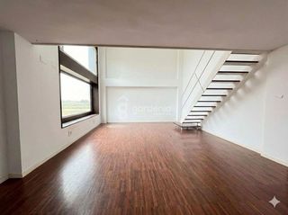 Piso en alquiler en Gelves