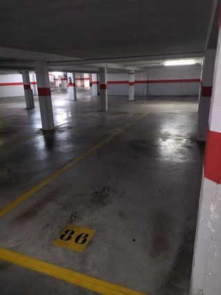 Garaje en alquiler en Ermitagaña - Mendebaldea en Pamplona