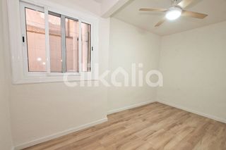 Piso en alquiler en Carolinas Bajas en Alicante