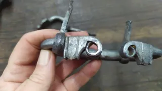 Tirador/Agarrador antiguo de metal