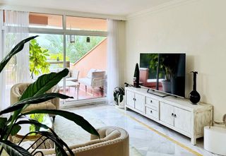 Piso en venta en Nueva Andalucía centro en Marbella