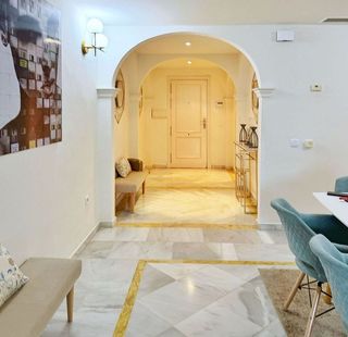 Piso en venta en Nueva Andalucía centro en Marbella