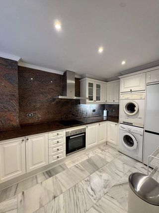 Piso en venta en Nueva Andalucía centro en Marbella