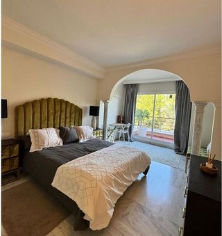 Piso en venta en Nueva Andalucía centro en Marbella