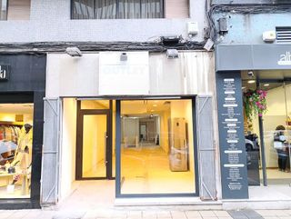 Local comercial en venta en Campo San Francisco - Plaza de América en Oviedo
