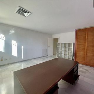 Oficina en venta en Los Naranjos - Las Brisas en Marbella
