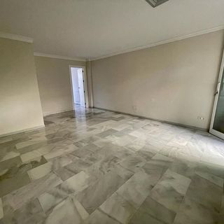 Oficina en venta en Los Naranjos - Las Brisas en Marbella