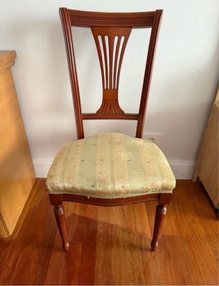 Conjunto de 6 sillas de madera y tela