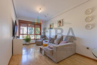 Dúplex en venta en Maria Auxiliadora - Barriada LLera en Badajoz