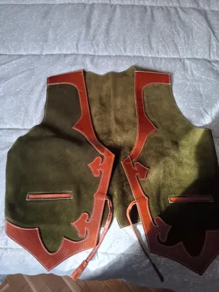 Chaleco cartujano ante y piel