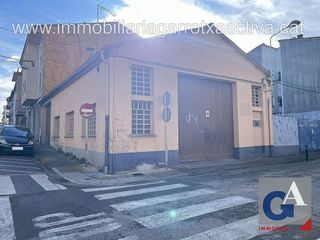 Nave industrial en venta en Olot