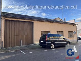 Nave industrial en venta en Olot