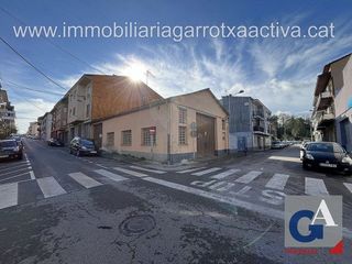 Nave industrial en venta en Olot