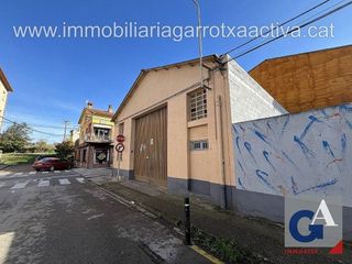Nave industrial en venta en Olot