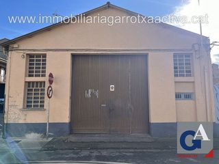 Nave industrial en venta en Olot