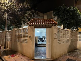 Chalet en alquiler en Ciudad Jardín - Tagarete - El Zapillo en Almería