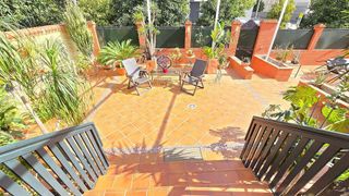 Casa adosada en venta en Colores - Entreparques en Sevilla