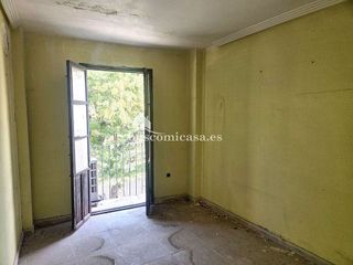 Casa adosada en venta en Ctra. Circunvalación - La Magdalena en Jaén