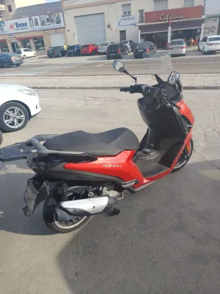 Peugeot Pulsión RS 125cc Maxi Scooter