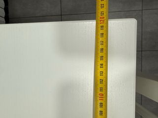 Mesa de comedor blanca