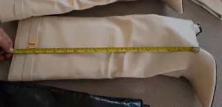 Botas altas beige y negras