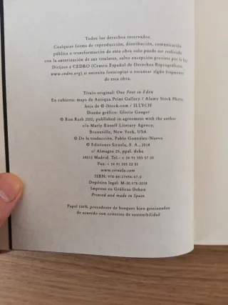 Un pie en el paraíso