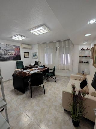 Oficina en alquiler en Centro en Murcia