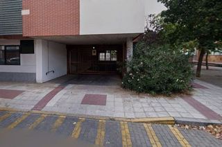 Garaje en alquiler en Las Villas - Sta Ana en Valladolid