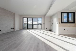 Piso en alquiler en Pajaritos - Plaza de Toros en Granada