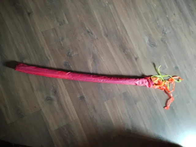 Cometa arcoiris con cola