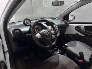 TOYOTA AYGO 1.0 Gasolina de 68CV del 2014