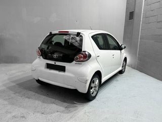 TOYOTA AYGO 1.0 Gasolina de 68CV del 2014