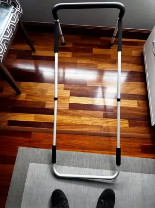 Cama articulada eléctrica, andador, barrera y banq