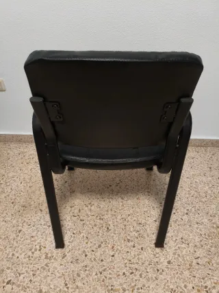 Poltrona nera da ufficio