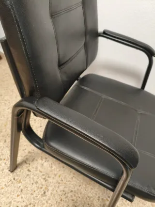 Poltrona nera da ufficio