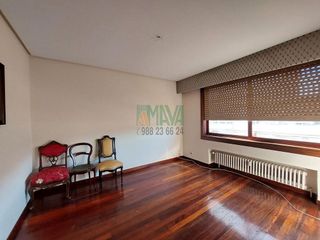 Piso en venta en Centro en Ourense