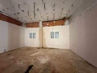 Local comercial en venta en El Castell en Burjassot