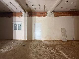 Local comercial en venta en El Castell en Burjassot