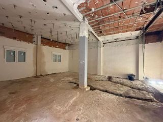 Local comercial en venta en El Castell en Burjassot