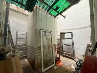 Local comercial en venta en El Castell en Burjassot