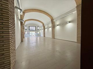 Local comercial en alquiler en Valldaura - Ctra. de Cardona en Manresa