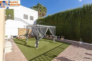 Chalet en venta en Gójar