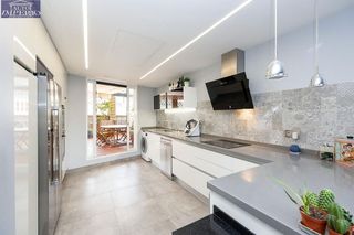 Casa adosada en venta en Polígono Cartuja – La Paz en Granada