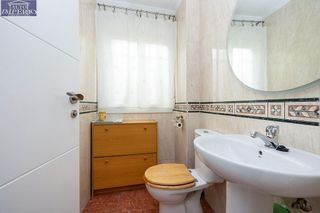 Casa adosada en venta en Polígono Cartuja – La Paz en Granada