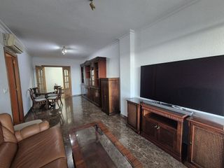 Piso en alquiler en Ensanche - Diputación en Alicante