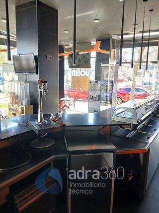 Local comercial en alquiler en Universidad - Los Lirios en Logroño